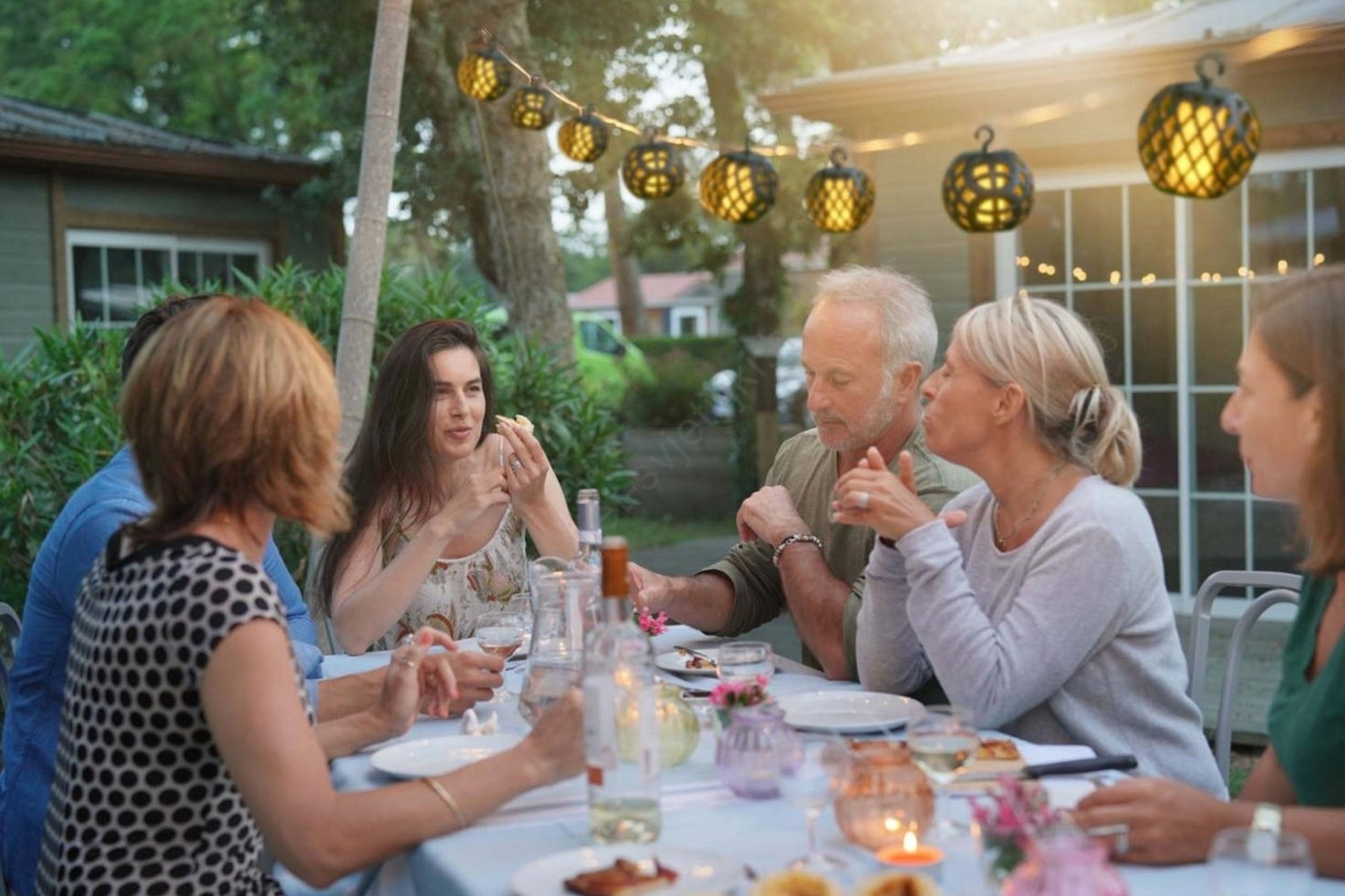 Sončna vrtna girlanda