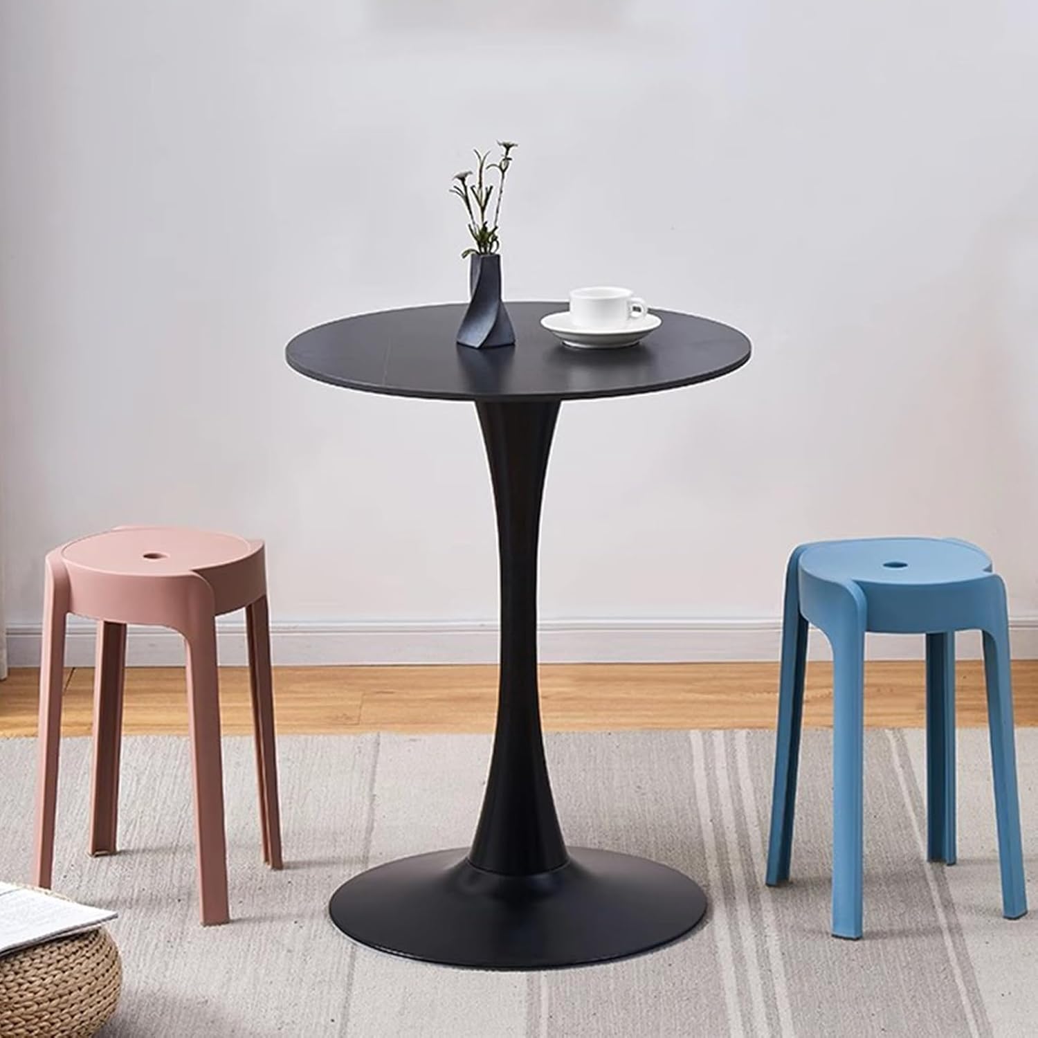 Crna klasična miza - Stockholm