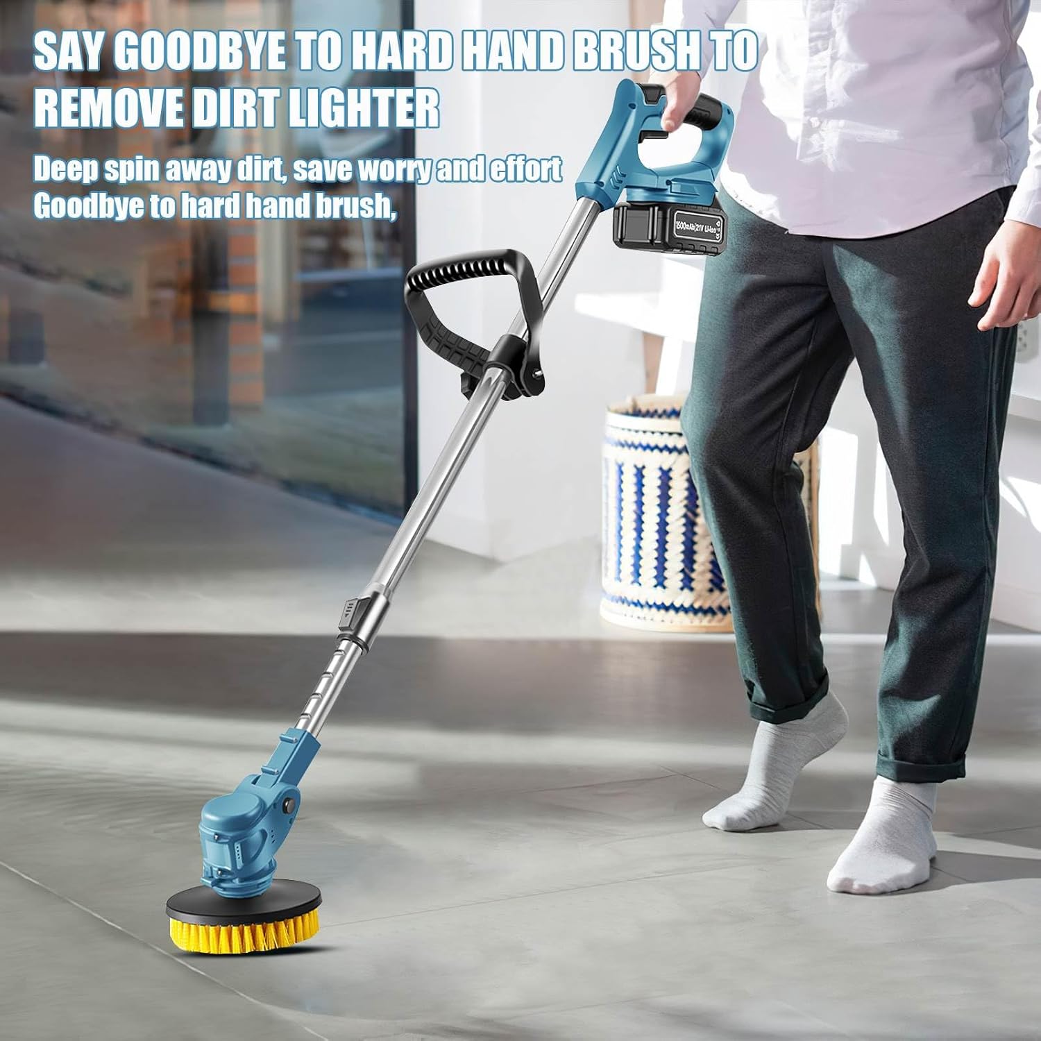 Akumulatorska teleskopska krtača za tla