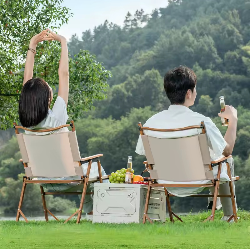 Zložljiv stol za kampiranje